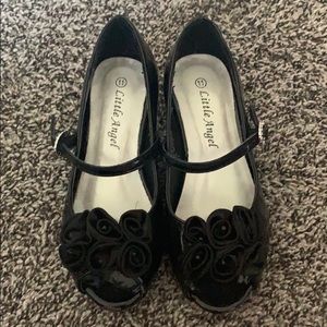 Sweet black rosette heels